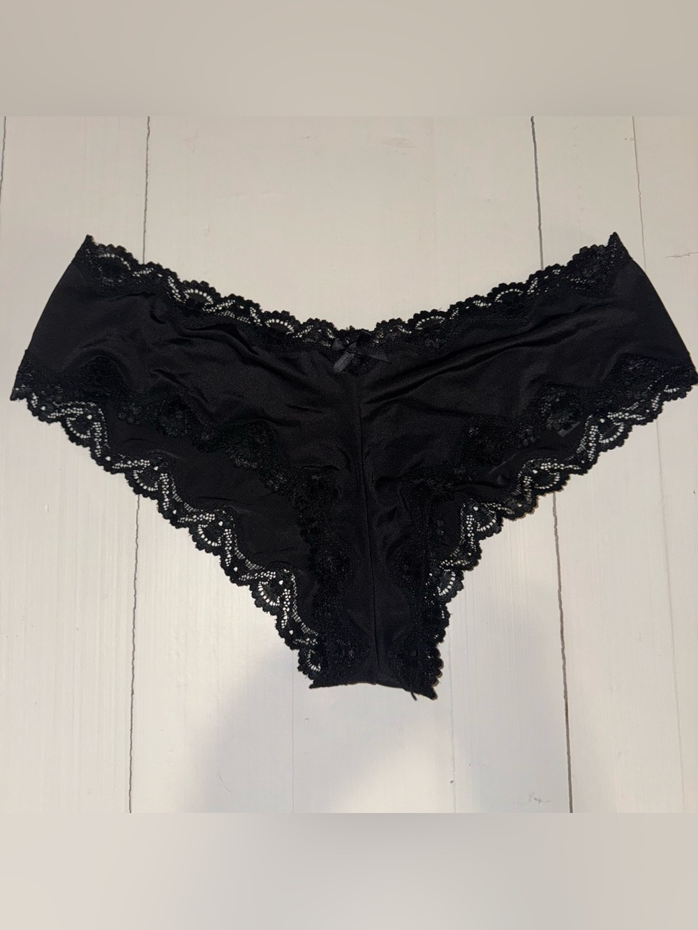 NWT Victoria’s Secret Black Cheeky Panties Size Large 2015 Black Label Line